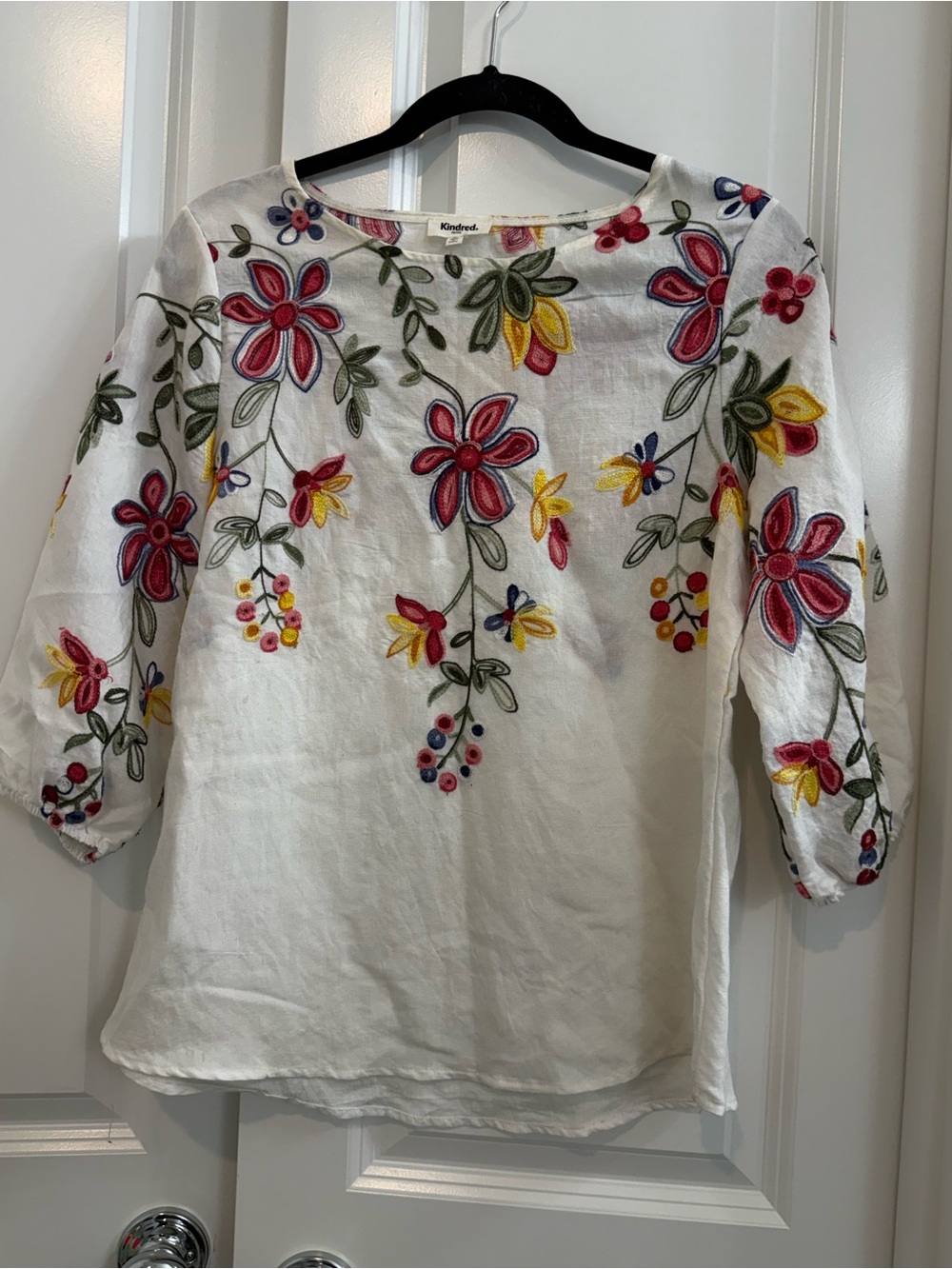 Kindred Floral Embroidered Peasant Style Bohemian Whimsy 3/4 Sleeve Blouse Top